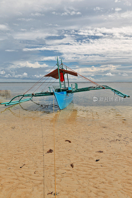 村庄或小船上岸。 Punta Ballo 海滩-Sipalay-菲律宾。 0291